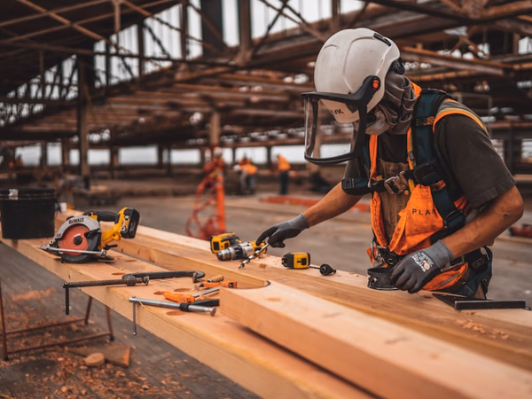 AI phone answering for general contractors - virtual receptionist for construction